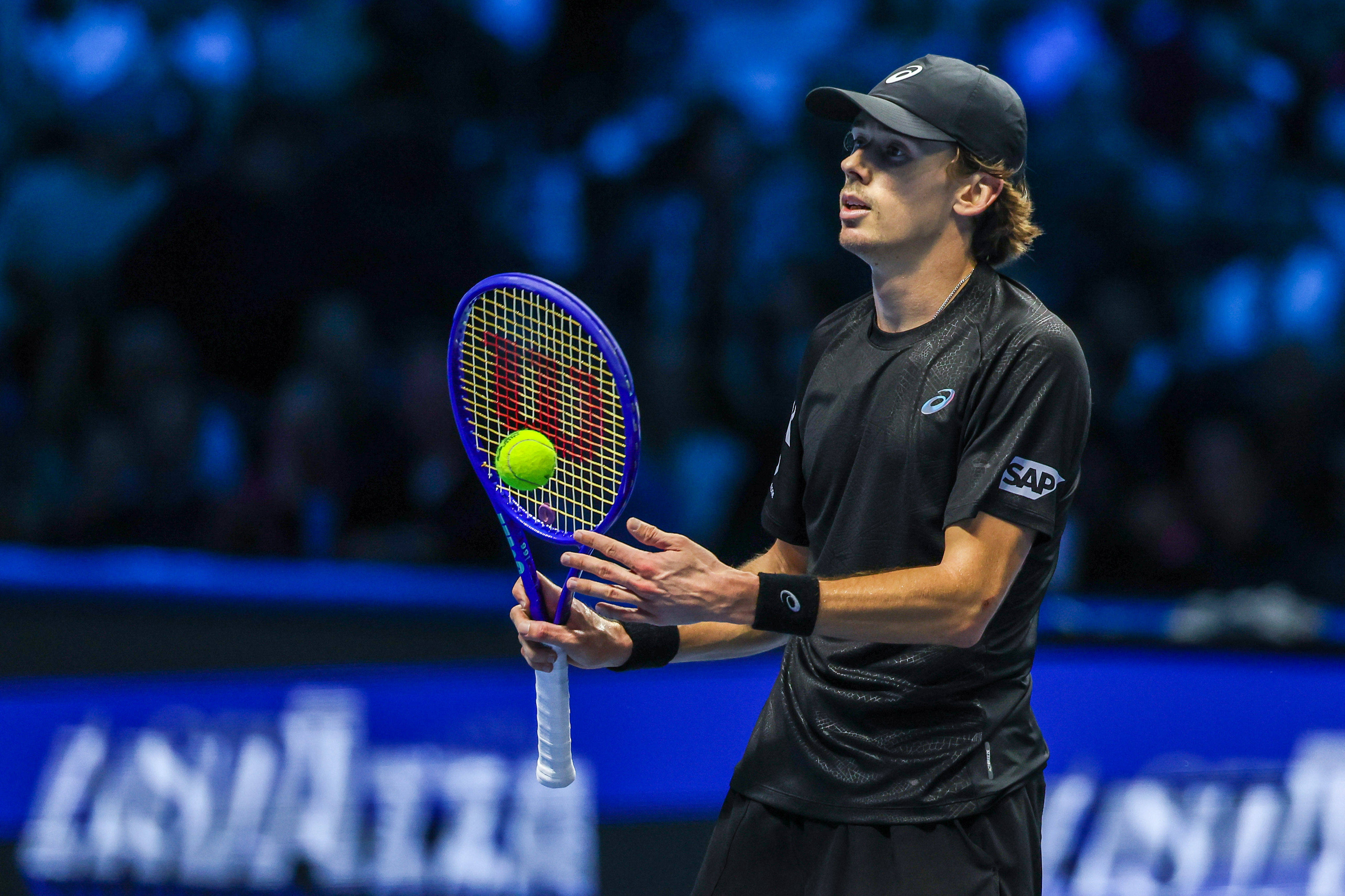 （外代二线）网球——ATP年终总决赛：德米纳尔胜弗里茨