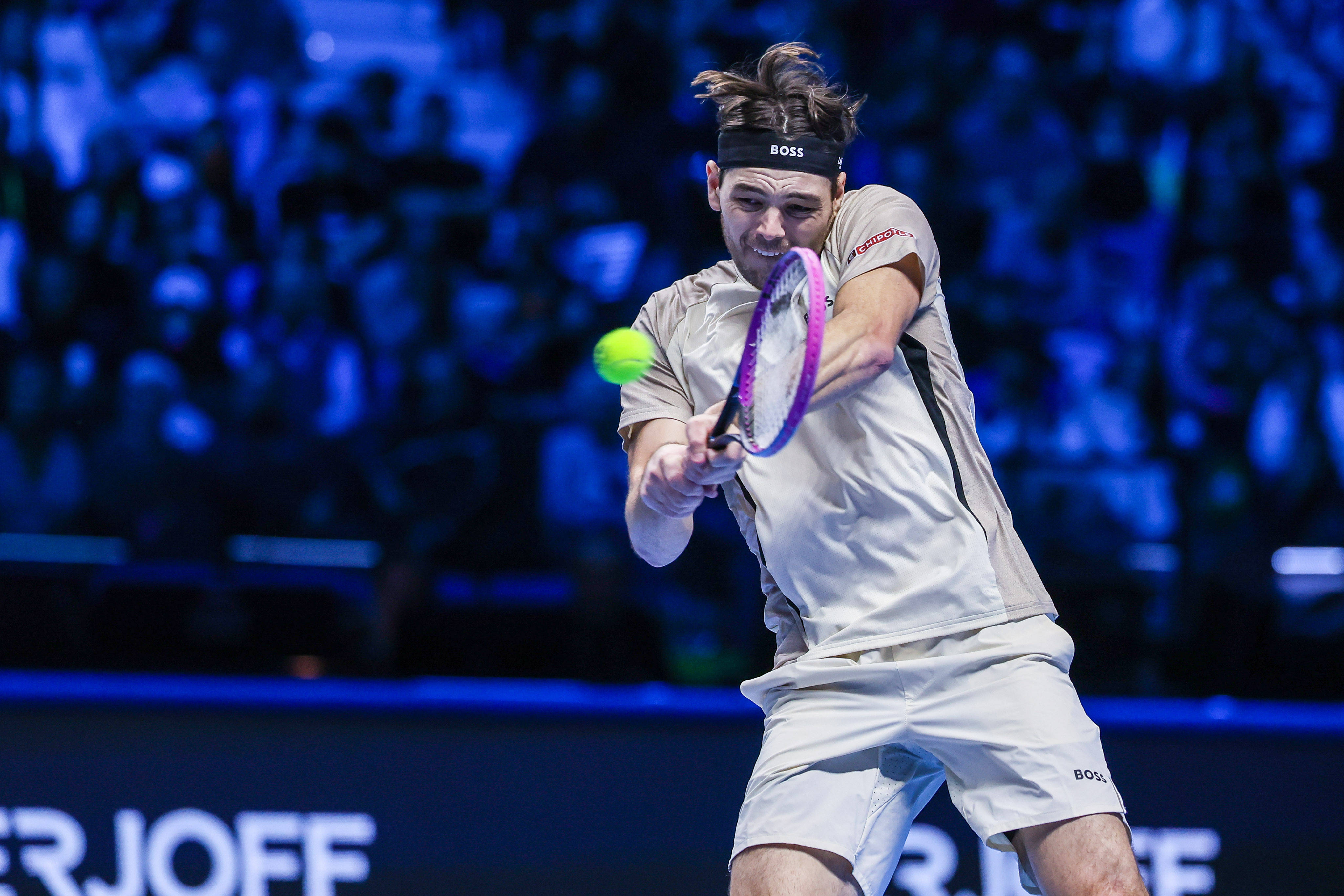 （外代二线）网球——ATP年终总决赛：德米纳尔胜弗里茨