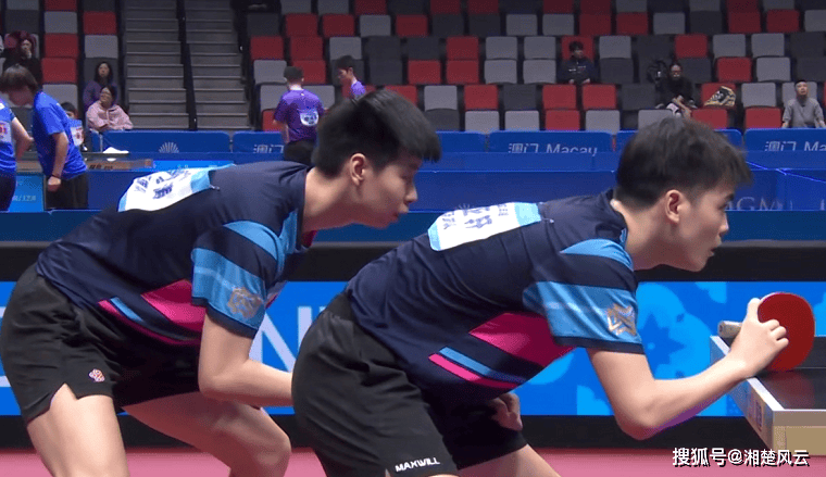 全运会乒乓球男团比赛：许昕/周恺3-1江苏组合，上海队1-0领先