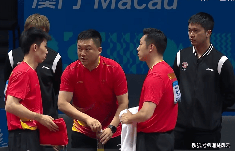 全运会乒乓球男团比赛：许昕/周恺3-1江苏组合，上海队1-0领先