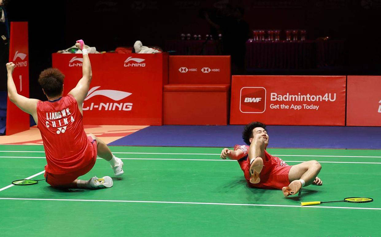 kaiyun-中国羽毛球队终于夺得中国香港羽毛球公开赛男双冠军！