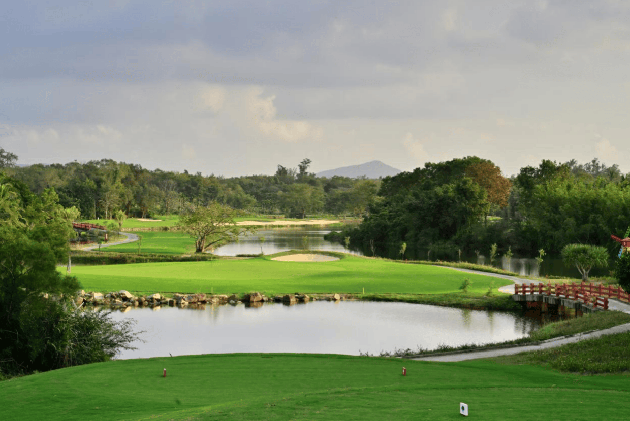 开云体育在线-女子中巡年度倒数第二战！万宁女子公开赛首次亮相海南