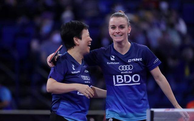 乒乓球总决赛：女双4强出炉！陈梦会师孙颖莎，世界第一爆冷输球