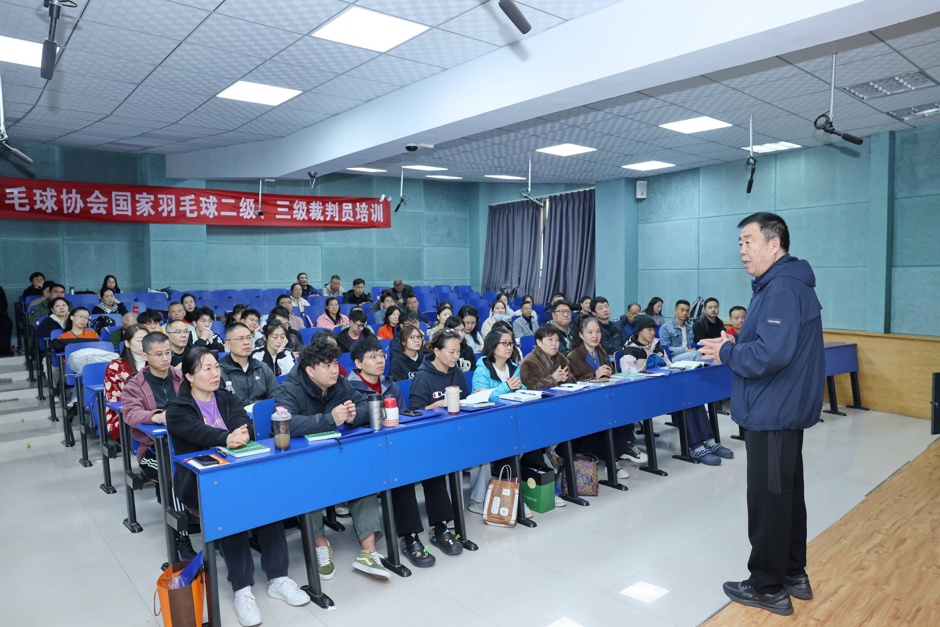 筑牢羽毛球竞赛服务保障人才根基——郑州市羽毛球协会举办羽毛球三级、二级裁判员培训班