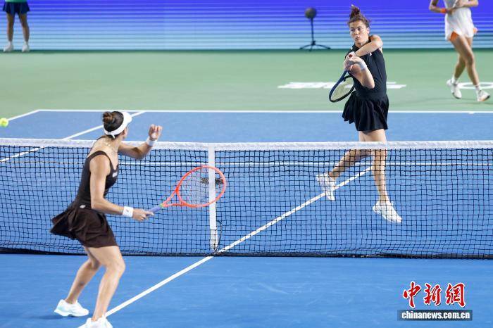 2025宁波网球公开赛：巴博斯/斯特凡尼组合晋级女双决赛