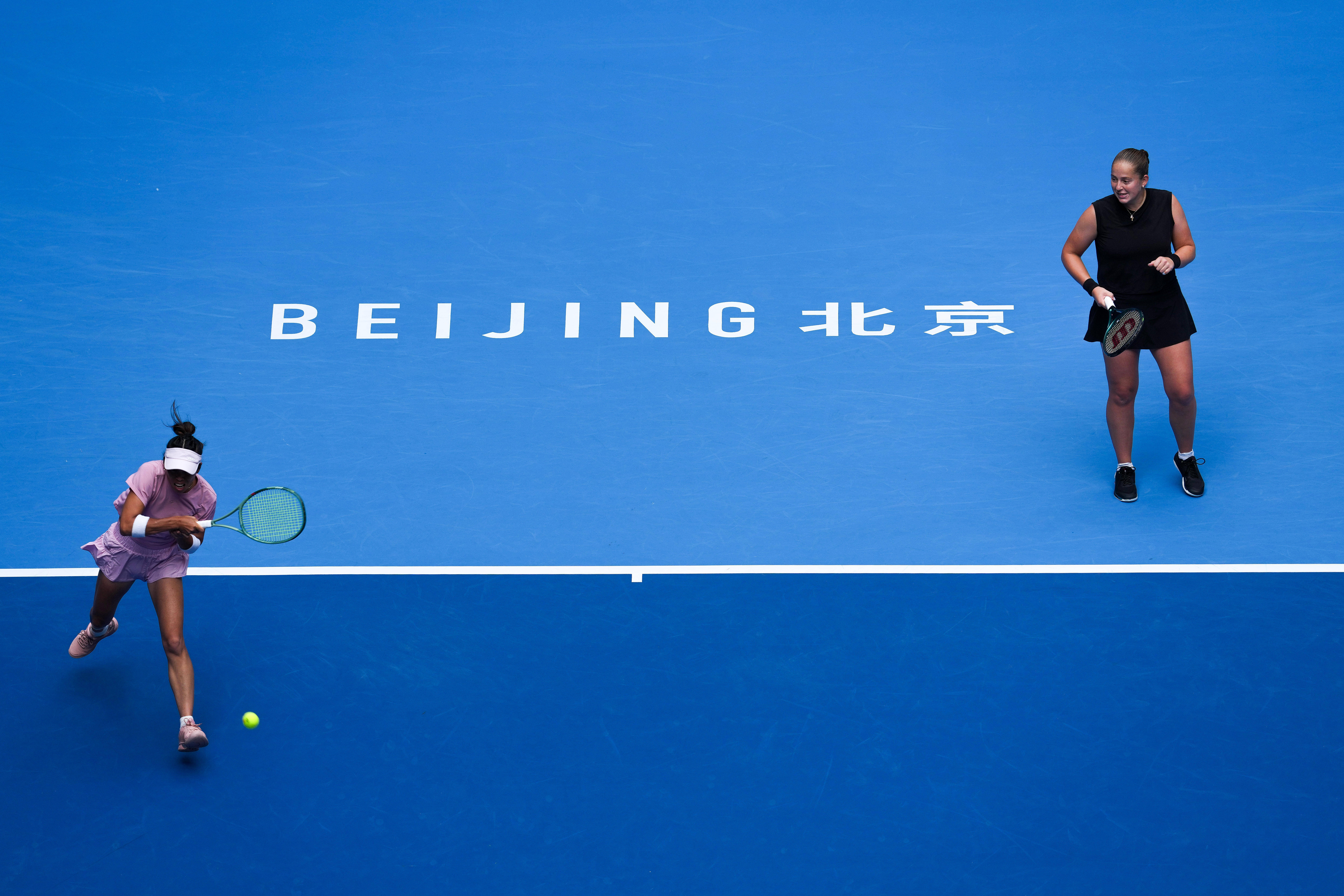 （体育）网球——中网：埃拉尼/保利尼晋级女双决赛