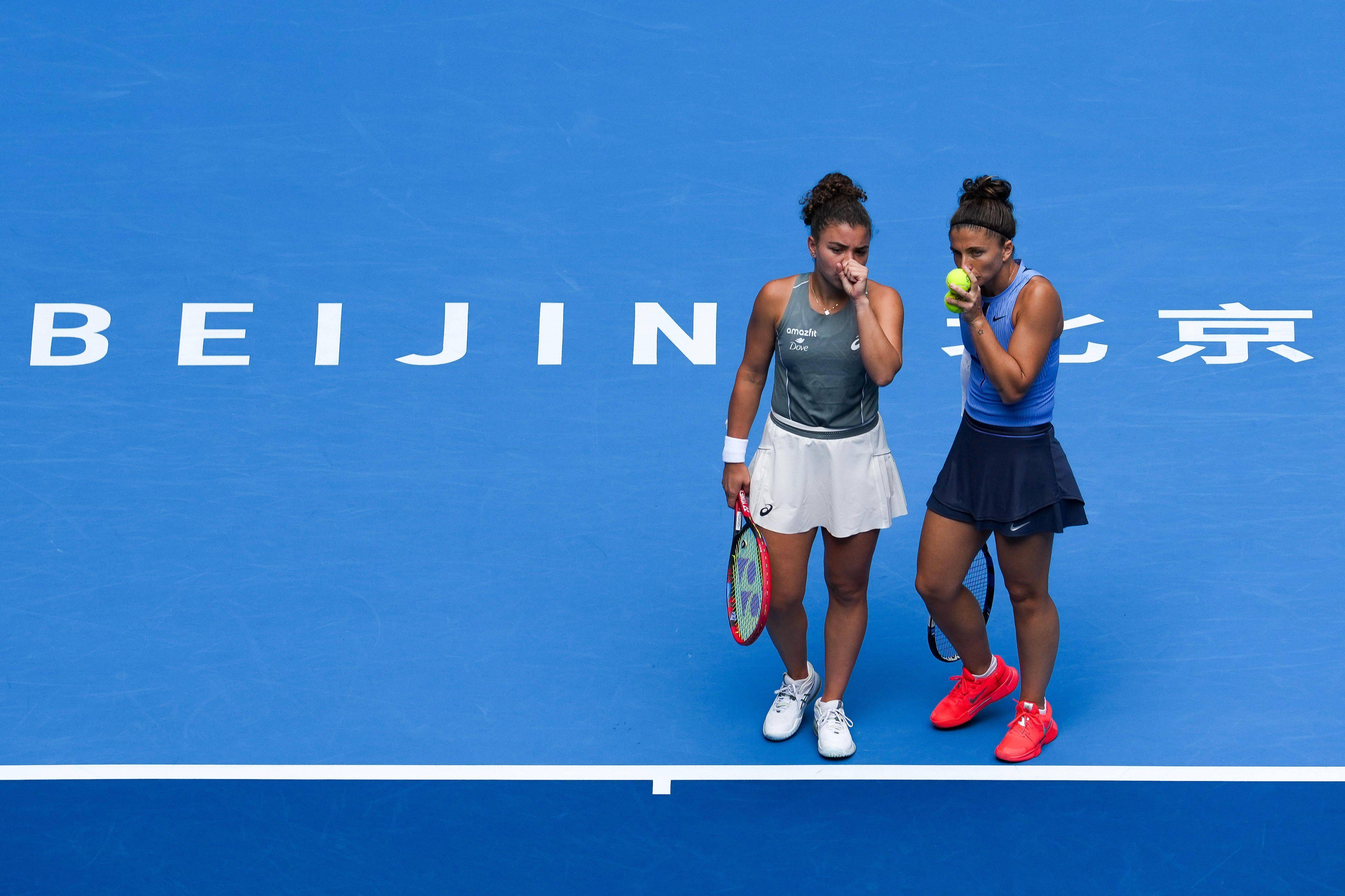 （体育）网球——中网：埃拉尼/保利尼晋级女双决赛