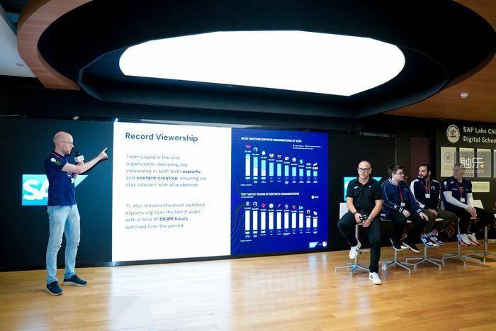 AI能帮你赢下一场电竞比赛吗？