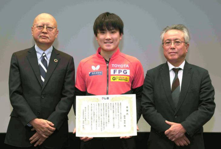 开云体育在线-张本智和狂言誓夺世乒賽(sài)冠军 国乒樊振(zhèn)东或(huò)将复出(chū)迎战强敵(dí)