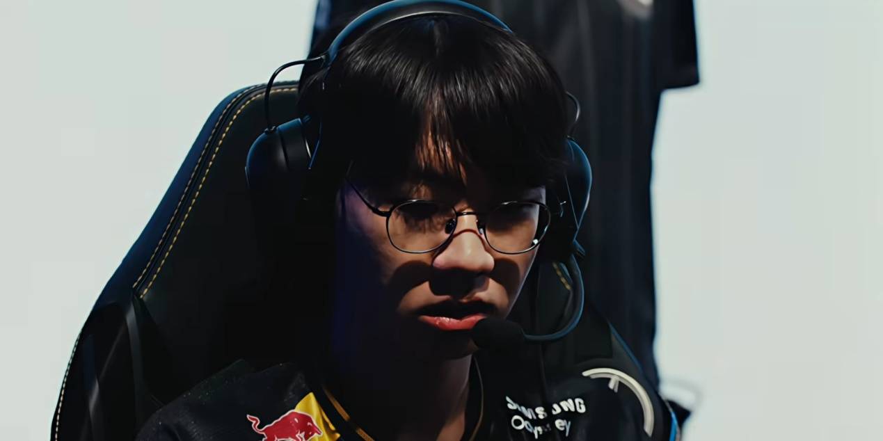 开云下载-LPL遭遇巨大打击！AL八强首战告负，Faker岩雀封神，Hope葬送比赛