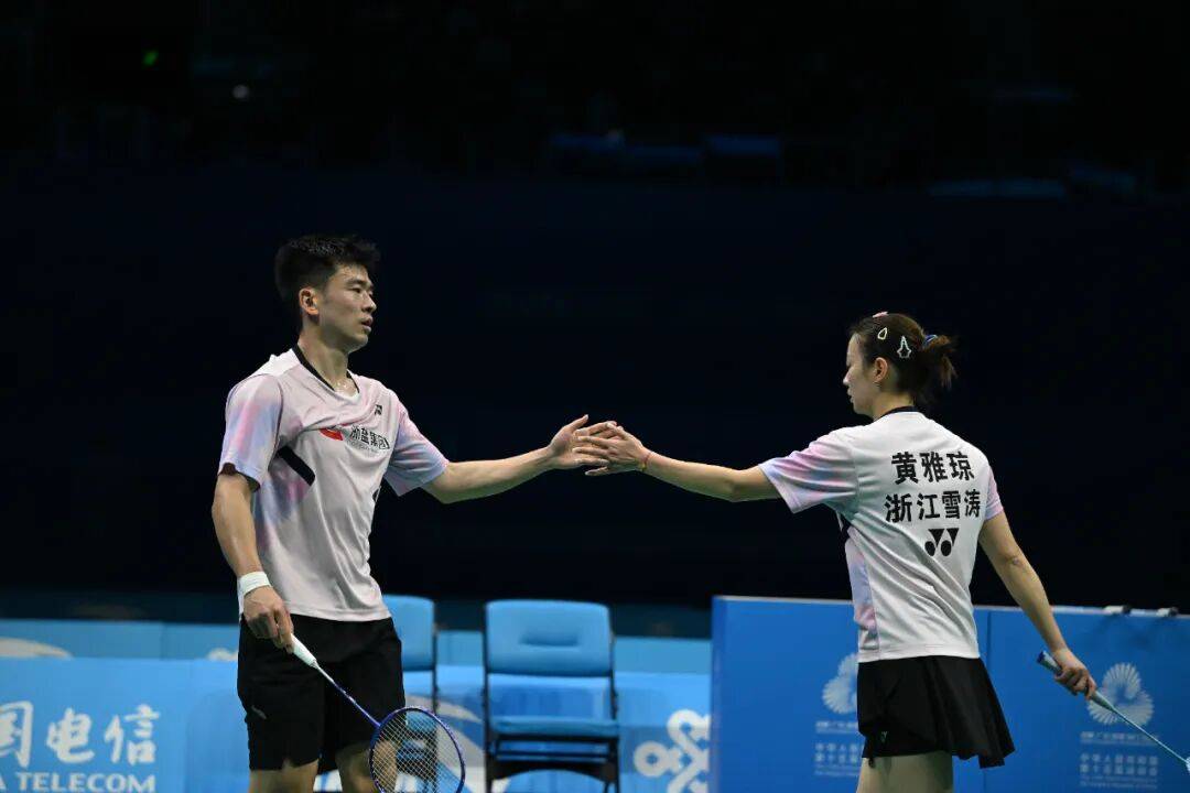 “雅思”组合谢幕，但不会落幕