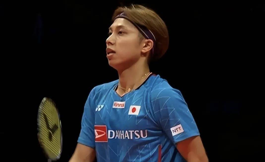 羽毛球总决赛，男单决赛席位诞生！法国男单2-0获胜，放话挑战石宇奇