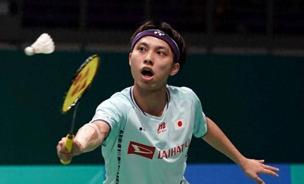 羽毛球总决赛，男单决赛席位诞生！法国男单2-0获胜，放话挑战石宇奇