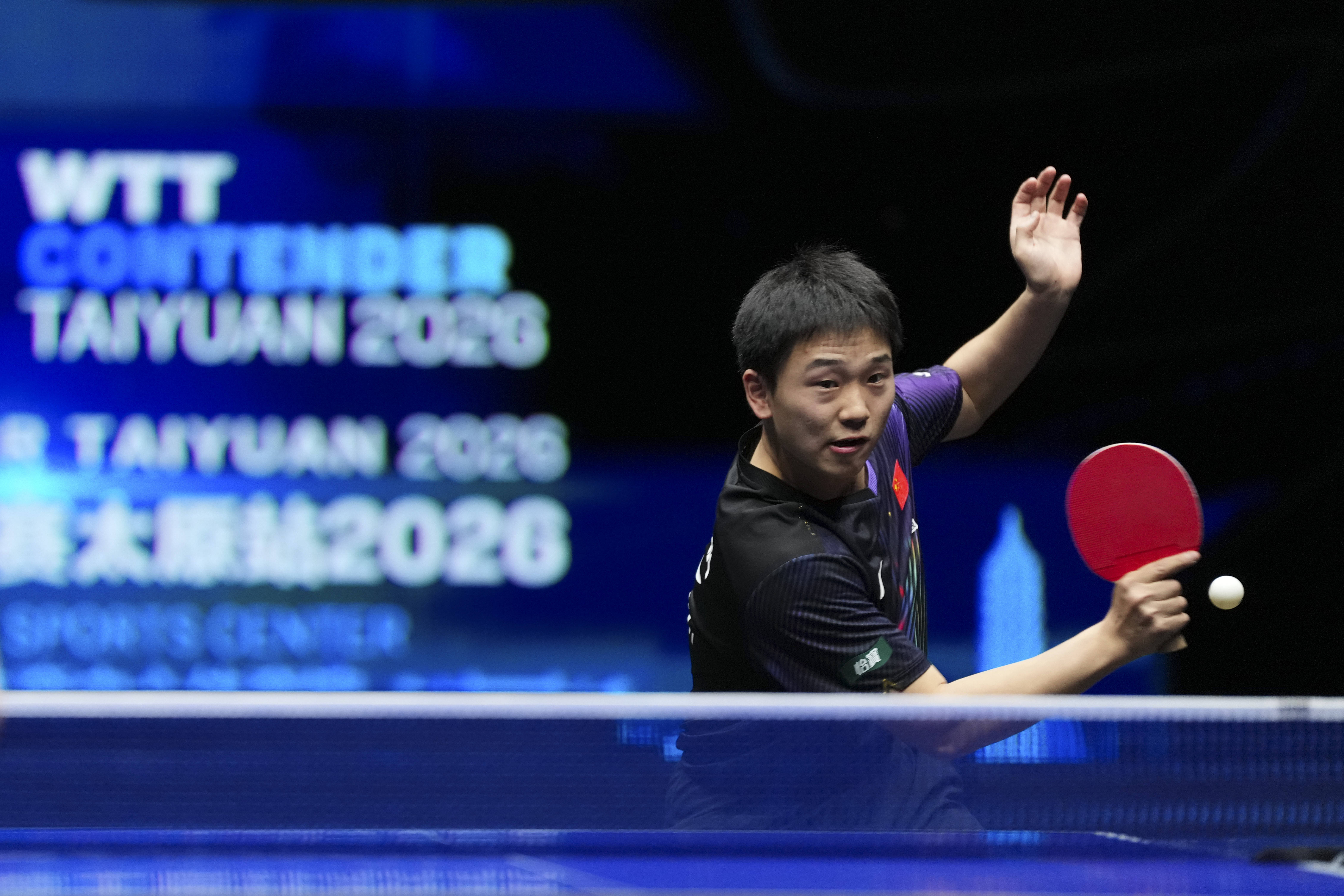 （体育）乒乓球——WTT常规挑战赛：温瑞博晋级男单决赛